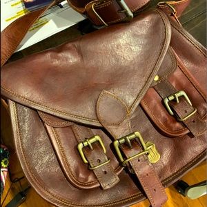 Real leather saddle bag, crossbody.